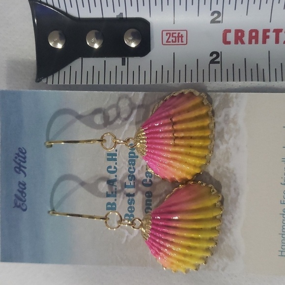 213- Shell Hand Painted Yellow Pink Gold Color Dangle Earrings Handmade NWT - Picture 2 of 4